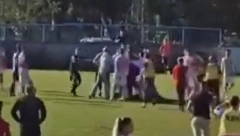 KRV NA SVE STRANE, MEČ PREKINUT Nezapamćeni skandal, tuča fudbalera u Crnog Gori obilazi region (VIDEO)