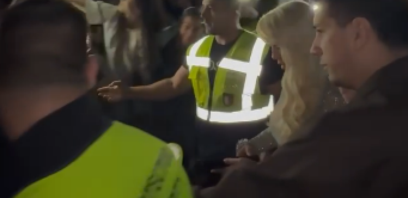 KARLEUŠA POD POLICIJSKOM PRATNJOM! Nastao opšti kolaps, Alo! u posedu ekskluzivnih snimaka (VIDEO)