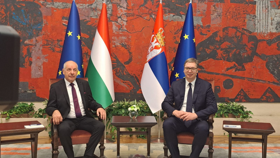 "MAĐARSKU DOŽIVLJAVAMO KAO ISKRENOG PRIJATELJA" Vučić se oglasio nakon razgovora sa Šujakom