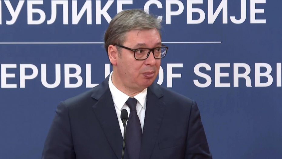 "TO JE JEDINI IZLAZ IZ SUKOBA" Vučić za Blumberg o ratu u Ukrajini