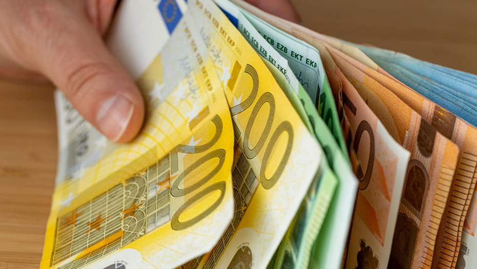 ŽENA SA OSTRVA PAG OSTALA BEZ 18.000 EVRA Nasela na obećanje o brzoj zaradi