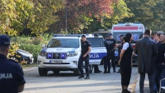 MORALI SU DA MU DAJU SEDATIVE KAKO BI GA ZAVEZALI?! Fotografija pucača sa Bežanije LEDI KRV U ŽILAMA! (FOTO)