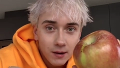 DEČKO SA KRASTAVCEM VOLI I JABUKE Cela Srbija ih sada jede na ovaj način, tajni sastojak im daje poseban šmek!