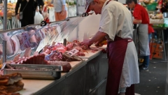 SVINJETINA OKO 500 DINARA, TELETINA PAPRENA Detaljan spisak cena mesa pred sezonu slava
