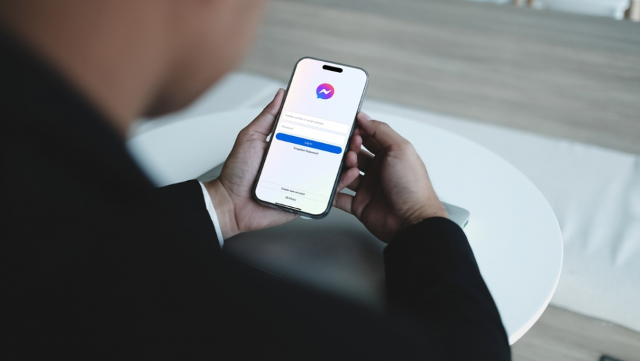 PAO FEJSBUK MESINDŽER Korisnici masovno prijavljuju probleme (FOTO)