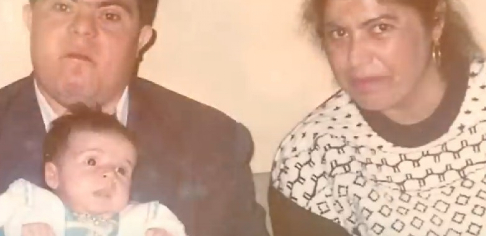 HRABRI OTAC ODGAJAO SINA UPRKOS IZAZOVIMA Niko nije verovao da će uspeti, ali on je napravio čudo! (VIDEO)