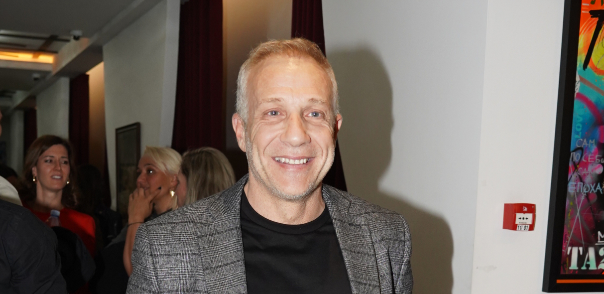 MILAN KALINIĆ PRVI PUT U JAVNOSTI NAKON RAZVODA Uhvaćen na ovom mestu, evo šta je radio (FOTO)
