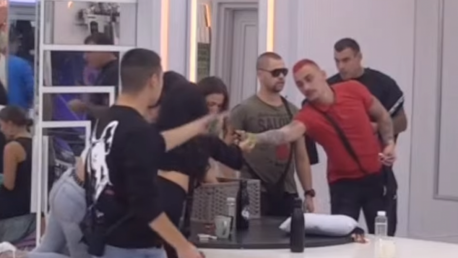 NEVERNICI JEDNI, OLOŠI, BRUKATE PORODICU! Lepi Mića urla na zadrugare zbog poklona koji je poslala produkcija: ''Danas je Sveti Luka''