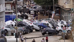 PREMIJER POSLAO JOŠ 5.000 VOJNIKA: Broj žrtava u poplavama porastao na 211!