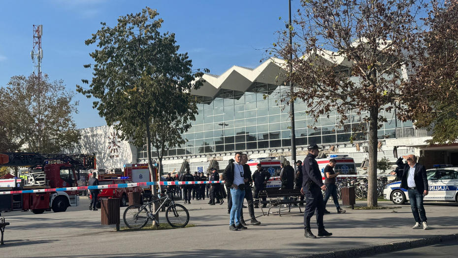 OGLASILE SE ŽELEZNICE SRBIJE "Nadstrešnica koja je pala na ulasku u stanicu Novi Sad nije bila predmet rekonstrukcije"