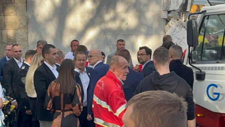 Vučević, Dačić i gradonačelnik Đurić stigli na mesto nesreće na železničkoj stanici (VIDEO)