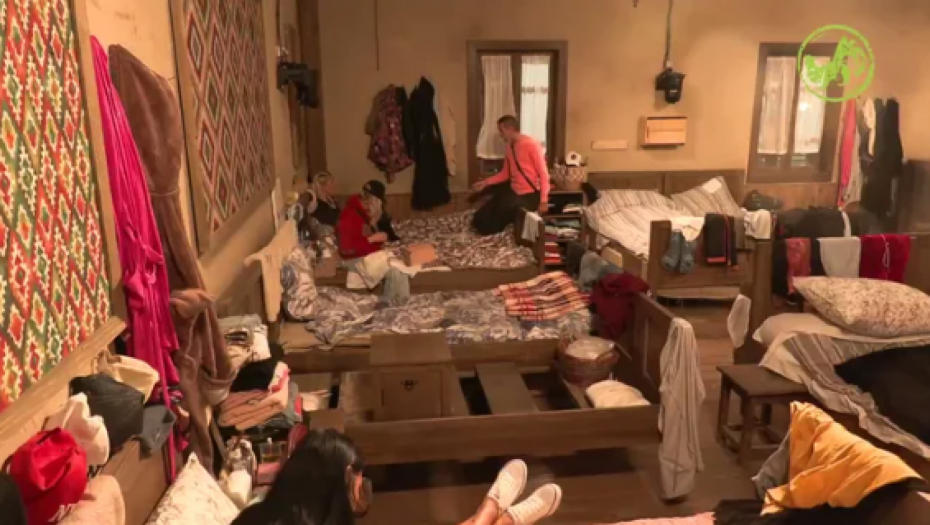 RIJALITI UČESNIK BRUTALNO PONIŽEN! Udarili na njegovu muškost, izgovorene žestoke reči, on zanemeo