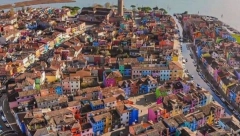 KUĆE NAJINTENZIVNIJIH BOJA KRASE OVO OSTRVO Ali je mesto poznato još po nečemu (FOTO)