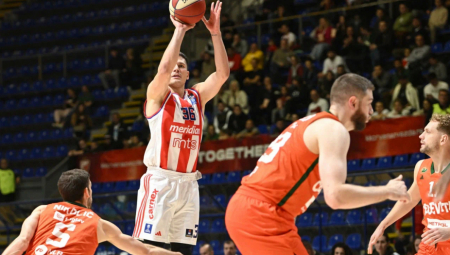 ZVEZDA GAZILA, PA SE KOCKALA Crveno-beli izbegli dramu i srušili Cedevita Olimpiju