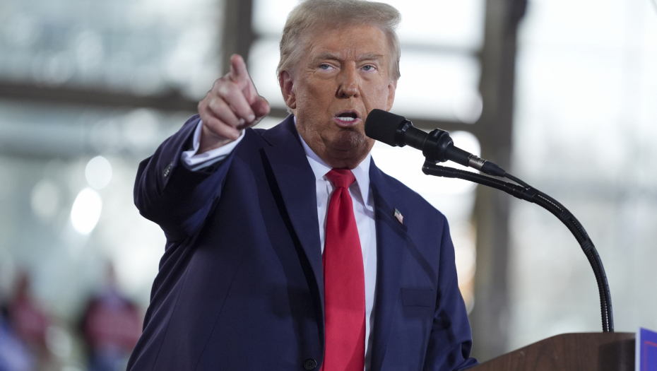 BITKOIN DOSTIGAO REKORDNIH 75.000 DOLARA Zabeležen rekordan skok, tržište očekuje pobedu Donalda Trampa