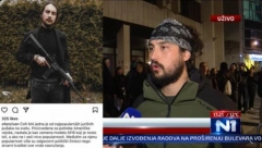 ČOVEK SA JURIŠNOM PUŠKOM PREDVODI PROTESTE KOJE SU NAJAVILI KAO NEMIRNE!