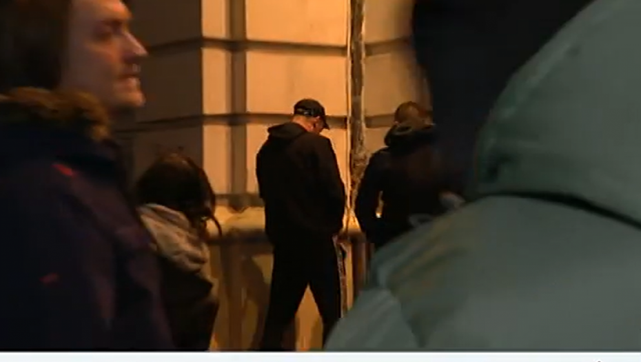 DEMONSTRANTI VRŠE NUŽDU PO GRADSKOJ KUĆI Najsramnije slike snimljene u Novom Sadu