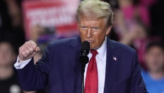 "RADIĆU NA ZAUSTAVLJANJU RATA" Tramp razgovarao sa Abasom