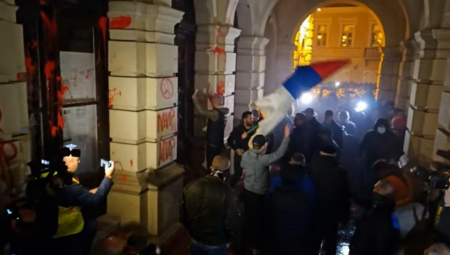 OGLASILA SE TUŽILAŠTVA POVODOM NEREDA U NOVOM SADU Uhapšeno devet osoba, evo koja krivična dela im se stavljaju na teret