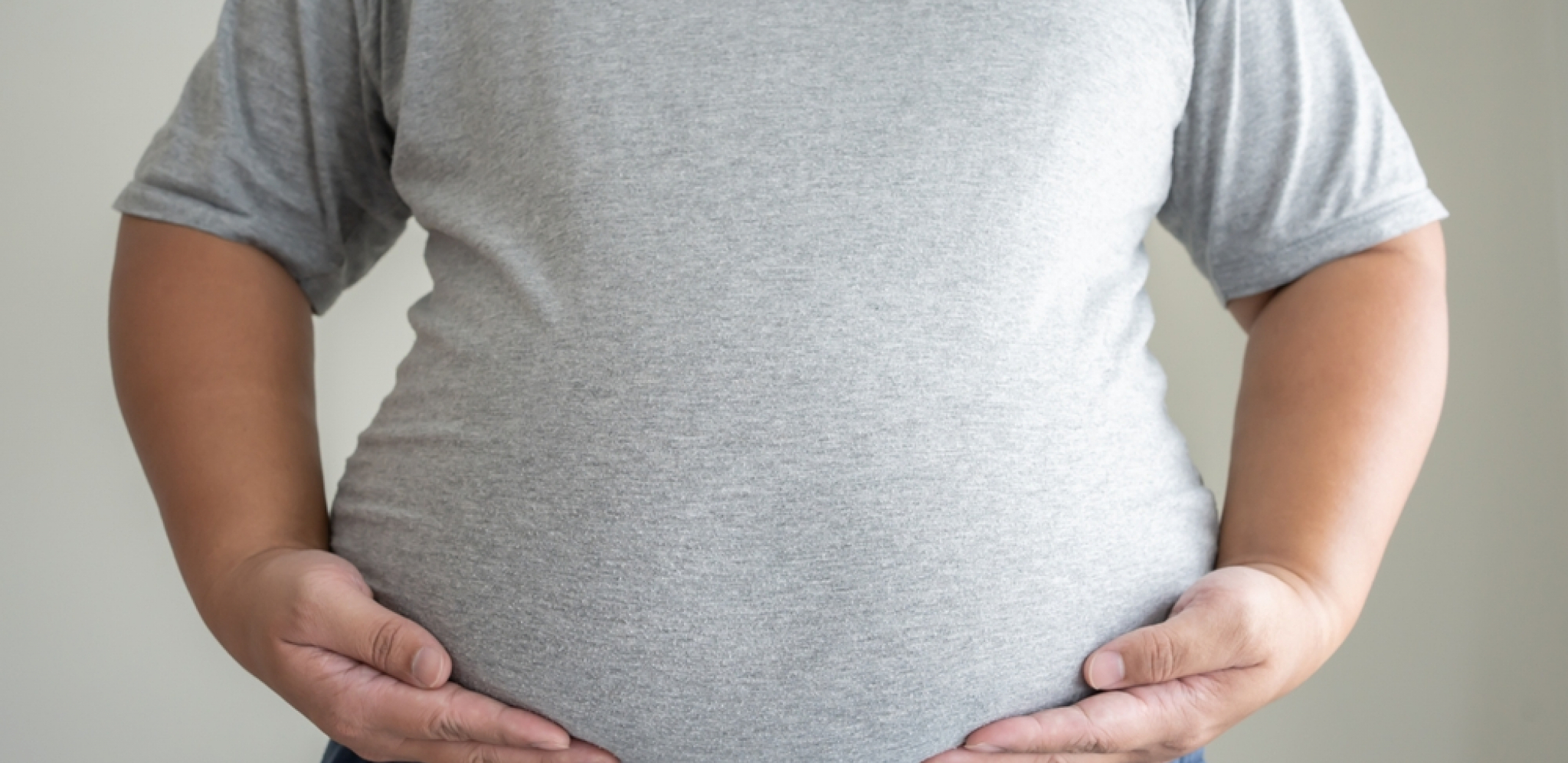 LJUDI, JEL MOGUĆE OVO? Lekari godinama tvrdili da je gojazan, a onda su otkrili da u stomaku ima nešto zastrašujuće!