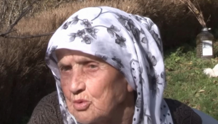 SAFIJA IZ TUTINA OTKRIVA TAJNU DUGOVEČNOSTI  Majka devetoro dece i baka bezbroj unučadi – jednu stvar nikako ne radi! (VIDEO)