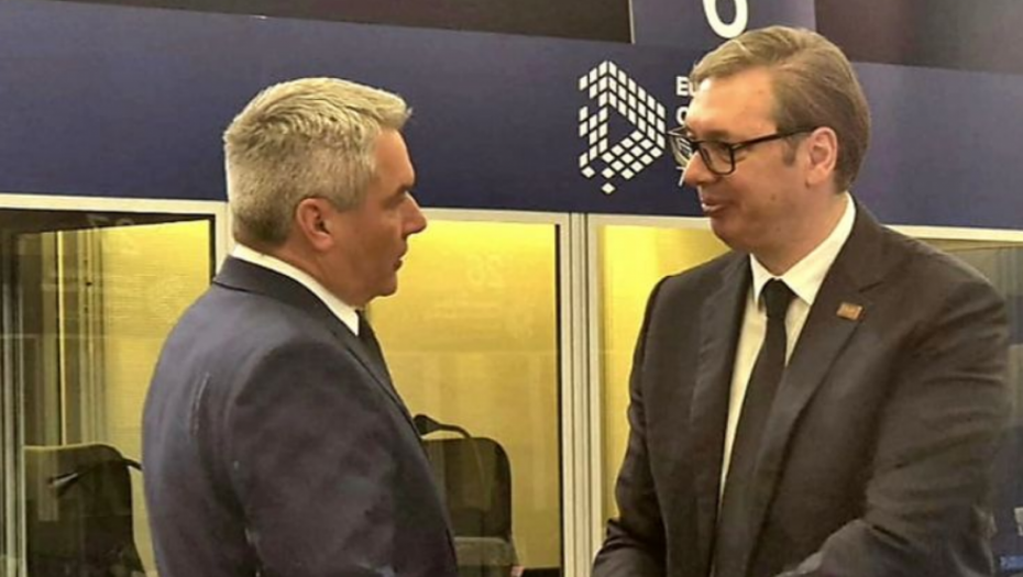 VUČIĆ SA NEHAMEROM "Razmenili smo mišljenja i o mogućim političkim kretanjima u bliskoj budućnosti"