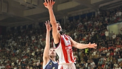 ALBA ČESTO MUČI ZVEZDU, ALI VEČERAS NIJE IMALA ŠANSE Rafalna paljba crveno-belih u Pioniru za četvrtu pobedu u Evroligi