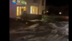 ZLO NE SPAVA, ŠPANIJU PONOVO POGODILE POPLAVE! Bujica odnosila automobile, oglasio se gradonačelnik! (VIDEO)