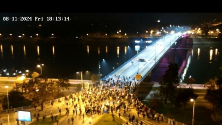 OPOZICIONI NOVINAR PRIZNAO:  Tek nas par stotina bi da maltretira ceo Novi Sad i da skuplja jeftine politicke poene.