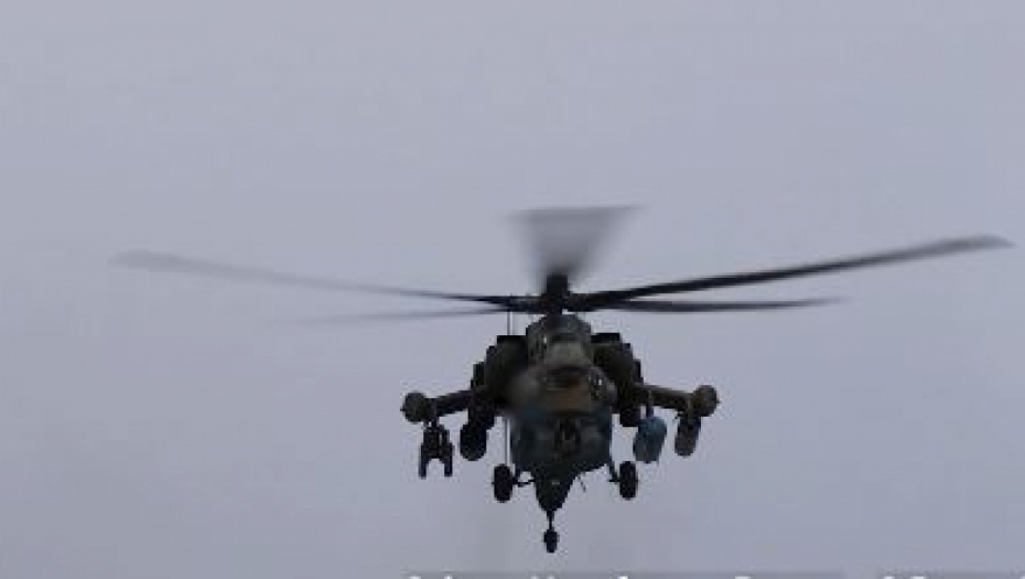 RUSKI HELIKOPTERI PREPLAVILI NEBO IZNAD KURSKA! Pogledajte kako su piloti uništili neprijateljske položaje! (VIDEO)