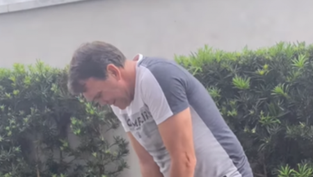 OD FUDBALA SE NE MOŽE ŽIVETI Legenda Zvezde i Brazila radi težak fizički posao (VIDEO)