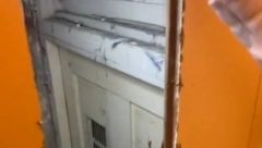 ŠOKANTNO OTKRIĆE ISPOD STEPENICA Renovirali kuću, ono što su pronašli ih je ostavilo bez reči - noćima ne spavaju od straha! (VIDEO)