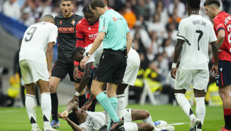 KOŠMARNO POLUVREME REAL MADRIDA Dva bitna igrača se povredila u roku od 10 minuta - jedan iznet na nosilima