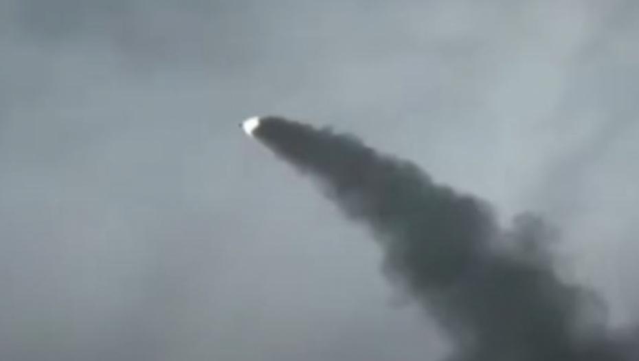 OVO ORUŽJE MENJA RAT KAKAV POZNAJEMO! Rusi koriste moćne hibridne rakete-bombe Grom-E1 sa dometom od 120 km (VIDEO)