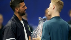 HIT IZJAVA ŠAPOVALOVA "Novak obično uzima trofeje od nas, čudno je primiti ih od njega"