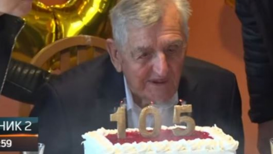NIGDE NE IDE BEZ DRVENE ČUTURICE Đorđo Ostović (105) tvrdi da je ovo recept za dug život