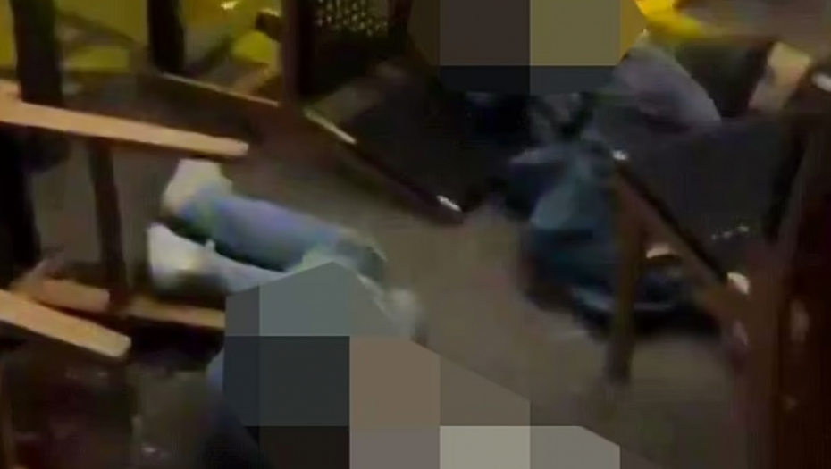 MASAKR U KAFIĆU! Maskirani napadači sasuli kišu metaka u goste, kamere snimile HOROR (VIDEO)