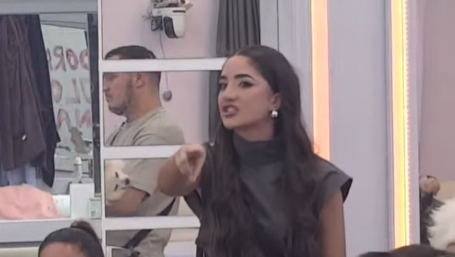 " SOPSTVENU ŽENU SI PLATIO 200 EVRA!"  Đuričićeva udara tamo gde najviše boli, Ori se bela kuća od uvreda!