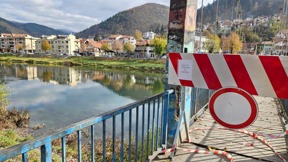 HITNO ZATVORENA DVA MOSTA I DEO TRIBINA! Opština Prijepolje donela odluku kako bi maksimalno zaštitila građane (FOTO)
