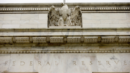 NEKO JE KRENUO NA VLADARE SVETA: FED ide pod upravu predsednika!