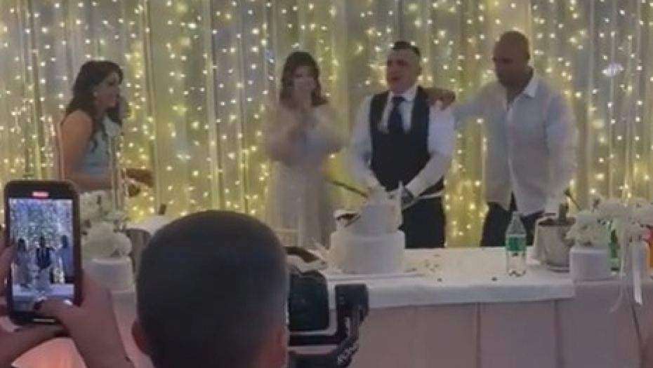 CRNI KUME, DA LI SI BRE NORMALAN? Jezivim potezom na venčanju zgrozio mladu i sve prisutne - blamčina godine! (VIDEO)