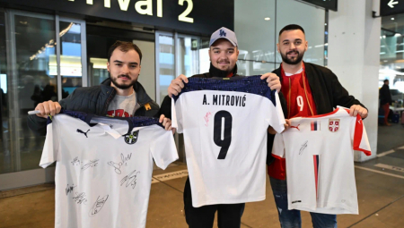ORLOVI SLETELI U CIRIH Srbiju čeka važan meč sa Švajcarcima, navijači dočekali miljenike