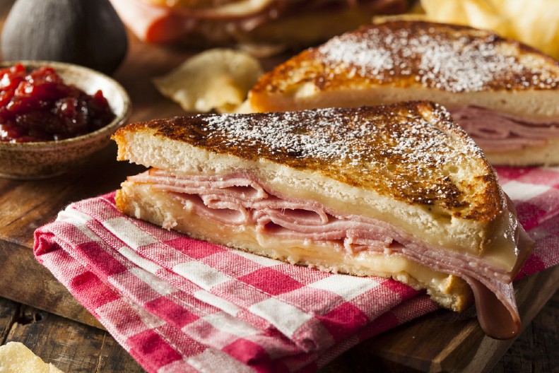 AKO JOŠ NISTE DORUČKOVALI OVO JE IDEALAN RECEPT Napravite sočne sendviče iz rerne