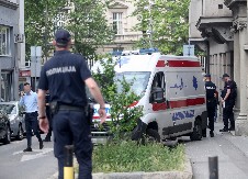 PREMINUO BICIKLISTA KOJI JE JUTROS POVREĐEN U CENTRU VLASOTINCA Lekari pokušali da mu pomognu, ali nesrećnom čoveku nije bilo pomoći