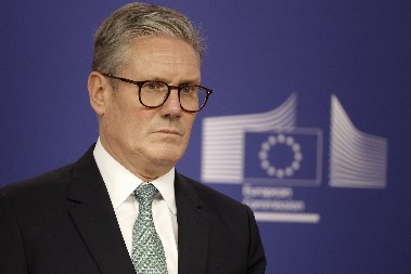 ZAPAD UDARA NA RUSIJU SVIM SREDSTVIMA Stigla nova jeziva vest, na ivici smo ambisa