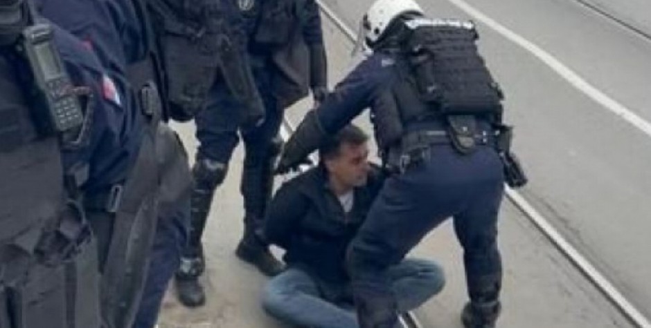 SAVO MANOJLOVIĆ NEMA NIKAKVE POVREDE NAKON HAPŠENJA: Otpušten iz Kliničkog centra