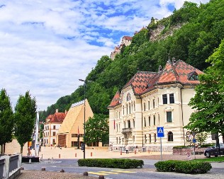 ŽELITE DA BUDETE GOSPODAR ČITAVE DRŽAVE Moguće je i to za 70.000 evra