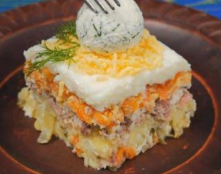 RUSKA SALATA KOCKE Priprema je jednostavna, a nema ko neće uzeti parče više