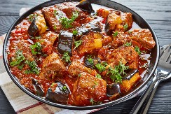 FANTASTIČNO VARIVO NA BOSANSKI NAČIN Pikantan gulaš, preukusan, a podiže snagu do maksimuma