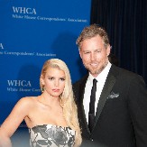 RAZVODI SE POZNATA GLUMICA NAKON 10 GODINA BRAKA! Detalje su pokušali da sakriju od javnosti, ali jedan detalj svi su uočili